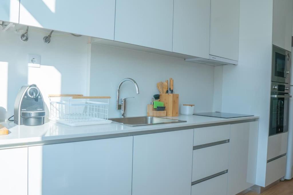 Apartment New Estrela Da Praceta W/ 3 & Oceanview Carcavelos (Lisbon)